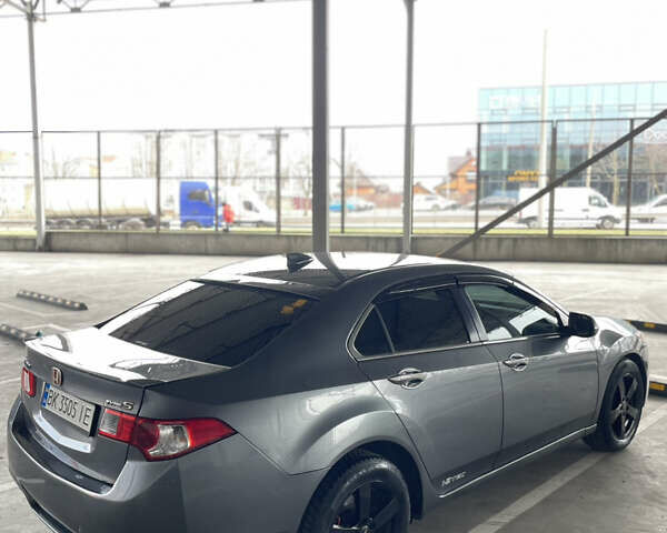 Серый Хонда Аккорд, объемом двигателя 2.2 л и пробегом 300 тыс. км за 8450 $, фото 5 на Automoto.ua