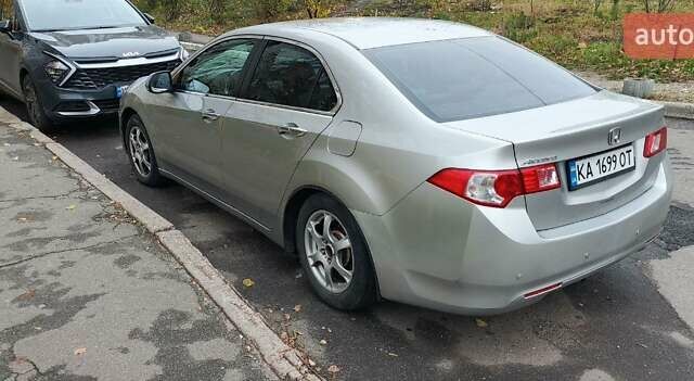 Серый Хонда Аккорд, объемом двигателя 2.2 л и пробегом 262 тыс. км за 8300 $, фото 11 на Automoto.ua