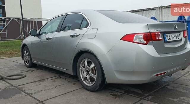 Серый Хонда Аккорд, объемом двигателя 2.2 л и пробегом 262 тыс. км за 8300 $, фото 6 на Automoto.ua