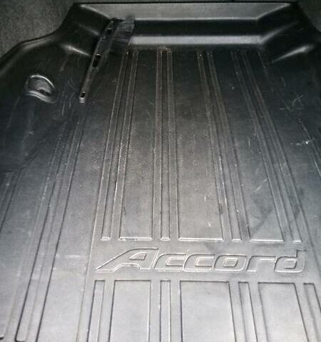 Серый Хонда Аккорд, объемом двигателя 2.4 л и пробегом 187 тыс. км за 11700 $, фото 21 на Automoto.ua