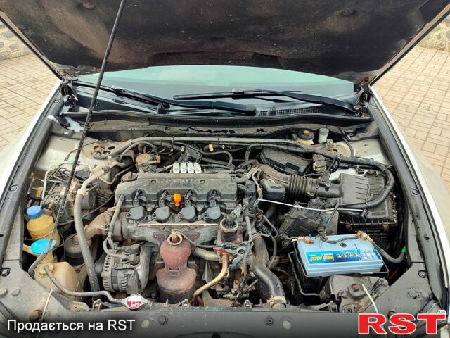 Сірий Хонда Аккорд, об'ємом двигуна 2 л та пробігом 256 тис. км за 8500 $, фото 9 на Automoto.ua