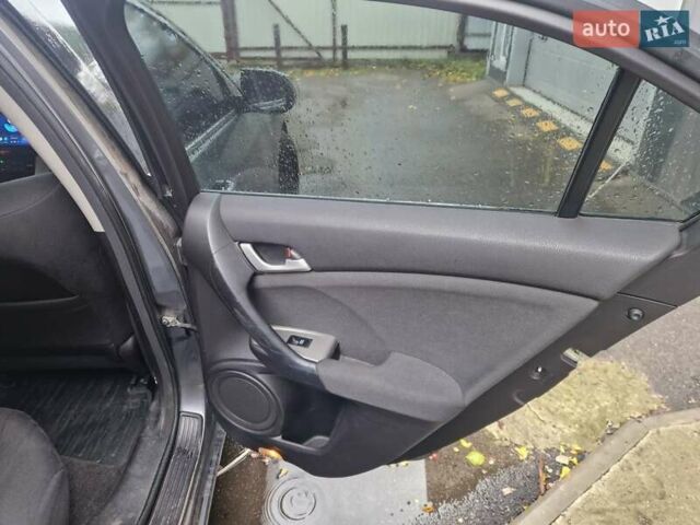 Серый Хонда Аккорд, объемом двигателя 2 л и пробегом 120 тыс. км за 10500 $, фото 12 на Automoto.ua