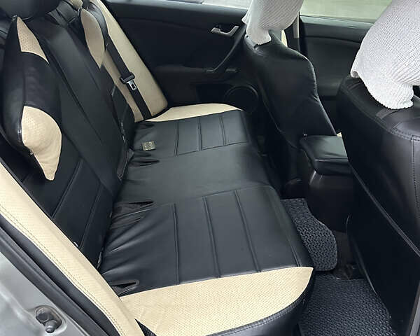 Сірий Хонда Аккорд, об'ємом двигуна 2 л та пробігом 286 тис. км за 8999 $, фото 17 на Automoto.ua