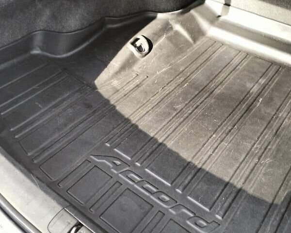 Серый Хонда Аккорд, объемом двигателя 2 л и пробегом 250 тыс. км за 9500 $, фото 16 на Automoto.ua