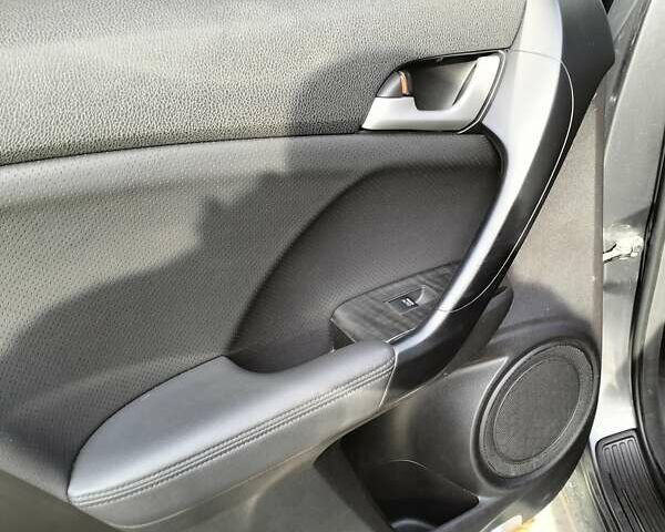 Серый Хонда Аккорд, объемом двигателя 2 л и пробегом 250 тыс. км за 9500 $, фото 19 на Automoto.ua