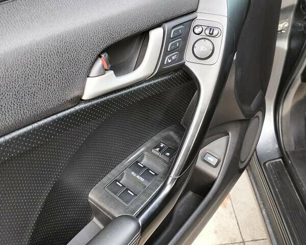 Серый Хонда Аккорд, объемом двигателя 2 л и пробегом 250 тыс. км за 9500 $, фото 23 на Automoto.ua