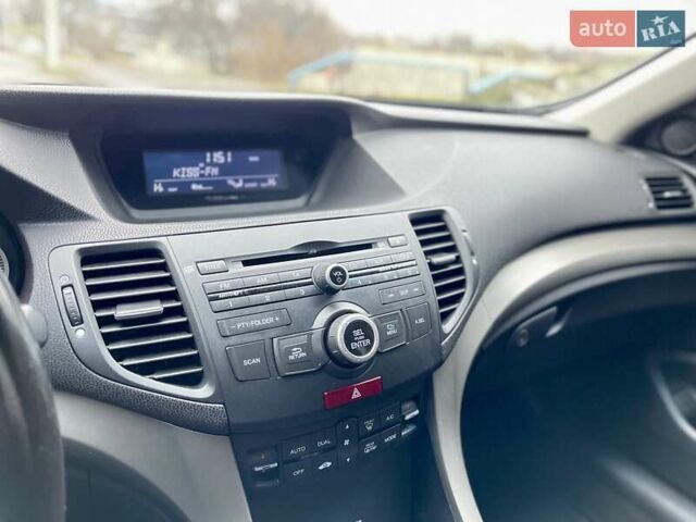 Серый Хонда Аккорд, объемом двигателя 2 л и пробегом 88 тыс. км за 11500 $, фото 30 на Automoto.ua