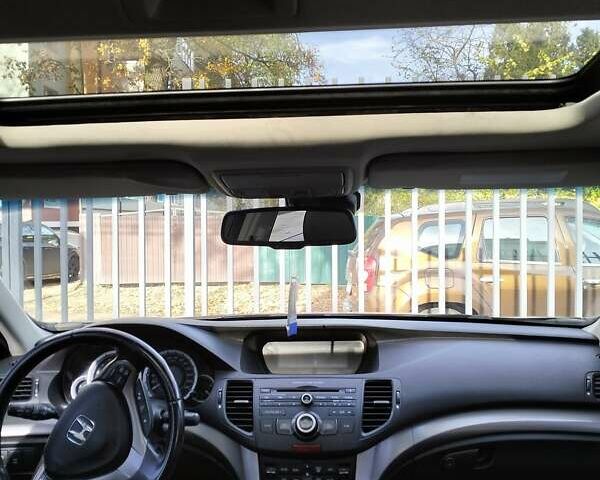 Серый Хонда Аккорд, объемом двигателя 2 л и пробегом 250 тыс. км за 9500 $, фото 5 на Automoto.ua