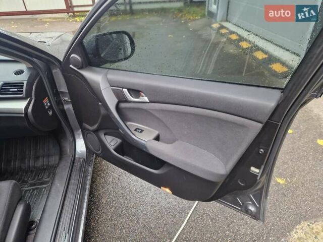 Серый Хонда Аккорд, объемом двигателя 2 л и пробегом 120 тыс. км за 10500 $, фото 14 на Automoto.ua