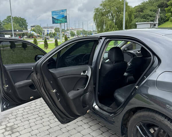 Серый Хонда Аккорд, объемом двигателя 2 л и пробегом 209 тыс. км за 10300 $, фото 3 на Automoto.ua