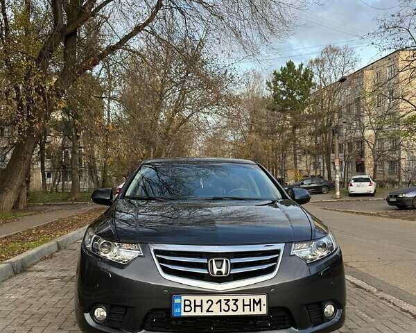 Серый Хонда Аккорд, объемом двигателя 2.4 л и пробегом 142 тыс. км за 12000 $, фото 1 на Automoto.ua