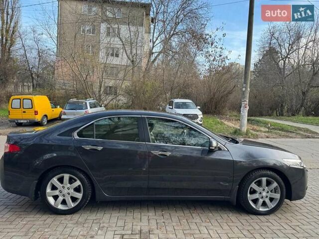 Серый Хонда Аккорд, объемом двигателя 2.4 л и пробегом 142 тыс. км за 12000 $, фото 6 на Automoto.ua