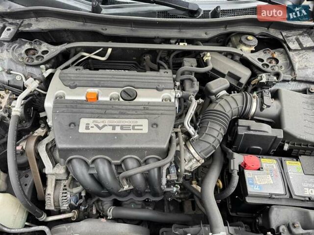 Серый Хонда Аккорд, объемом двигателя 2.4 л и пробегом 142 тыс. км за 12000 $, фото 13 на Automoto.ua