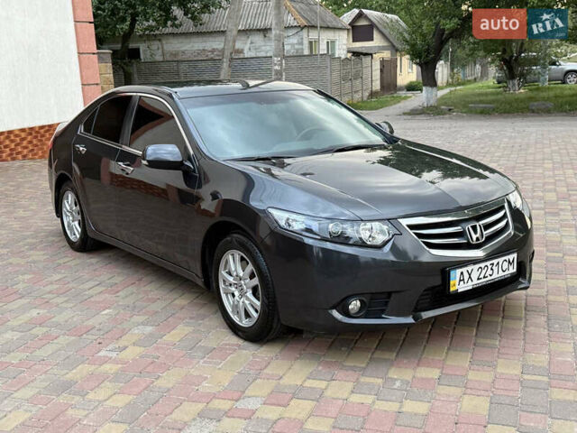 Серый Хонда Аккорд, объемом двигателя 2 л и пробегом 118 тыс. км за 10400 $, фото 4 на Automoto.ua