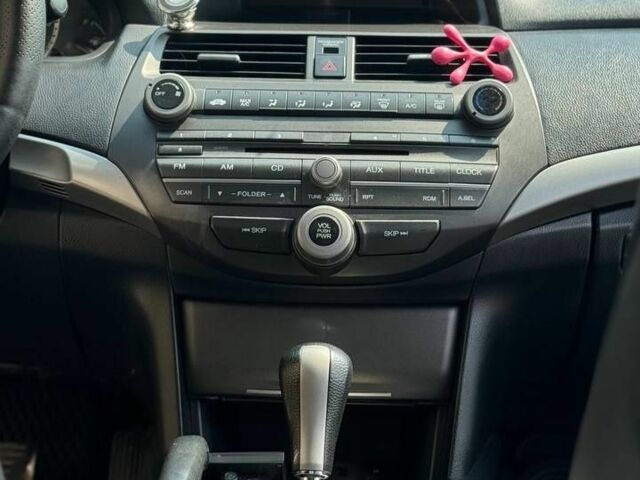 Серый Хонда Аккорд, объемом двигателя 2.4 л и пробегом 250 тыс. км за 8700 $, фото 6 на Automoto.ua