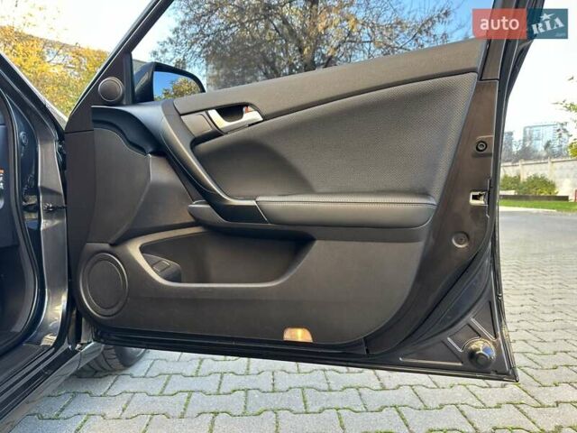 Сірий Хонда Аккорд, об'ємом двигуна 2.35 л та пробігом 165 тис. км за 11900 $, фото 62 на Automoto.ua