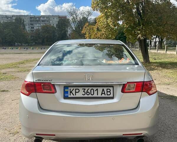 Серый Хонда Аккорд, объемом двигателя 2.4 л и пробегом 200 тыс. км за 11600 $, фото 4 на Automoto.ua