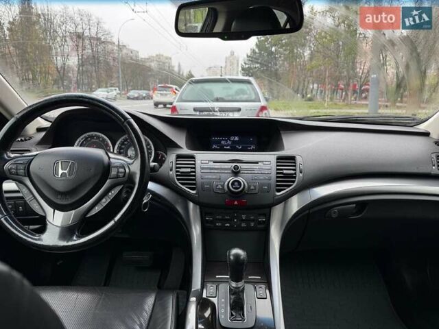 Серый Хонда Аккорд, объемом двигателя 2.4 л и пробегом 142 тыс. км за 12000 $, фото 11 на Automoto.ua