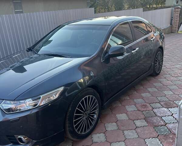 Серый Хонда Аккорд, объемом двигателя 2.35 л и пробегом 210 тыс. км за 11499 $, фото 4 на Automoto.ua