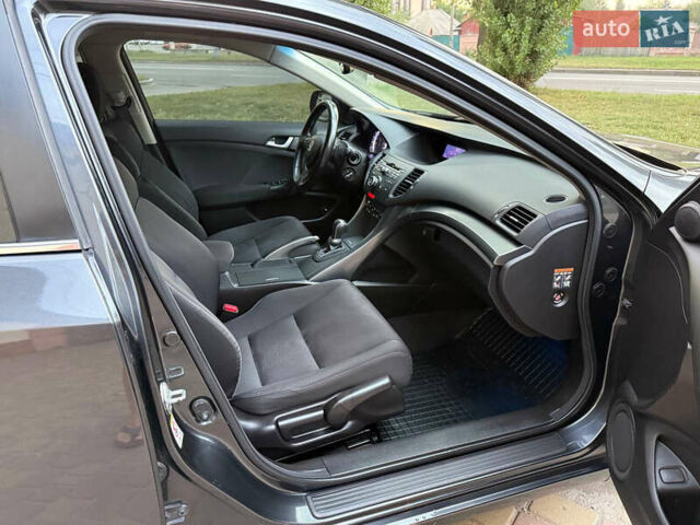 Серый Хонда Аккорд, объемом двигателя 2 л и пробегом 118 тыс. км за 10400 $, фото 33 на Automoto.ua