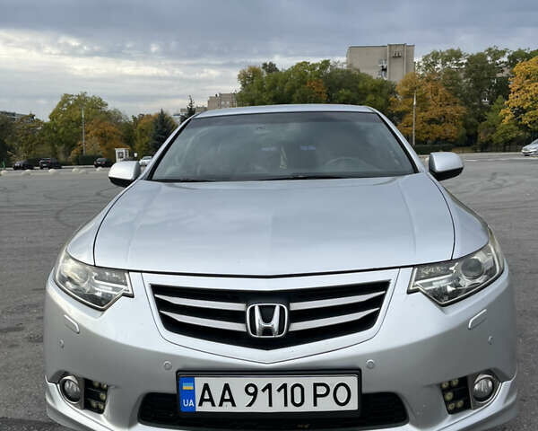 Серый Хонда Аккорд, объемом двигателя 2.4 л и пробегом 240 тыс. км за 11500 $, фото 1 на Automoto.ua