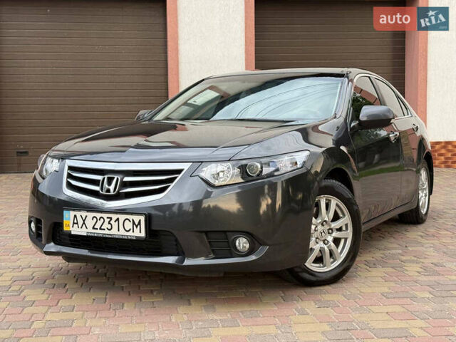 Серый Хонда Аккорд, объемом двигателя 2 л и пробегом 118 тыс. км за 10400 $, фото 2 на Automoto.ua