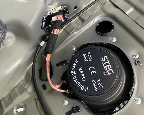 Серый Хонда Аккорд, объемом двигателя 2.35 л и пробегом 140 тыс. км за 11000 $, фото 17 на Automoto.ua