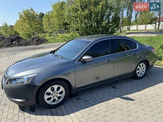 Серый Хонда Аккорд, объемом двигателя 2.35 л и пробегом 140 тыс. км за 10100 $, фото 7 на Automoto.ua