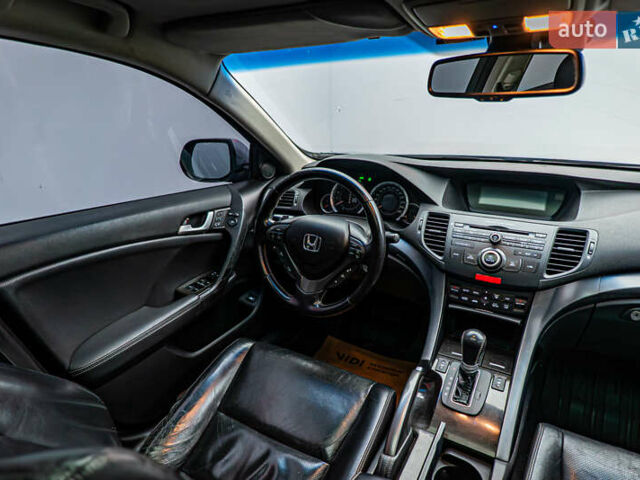 Сірий Хонда Аккорд, об'ємом двигуна 2 л та пробігом 191 тис. км за 10982 $, фото 10 на Automoto.ua