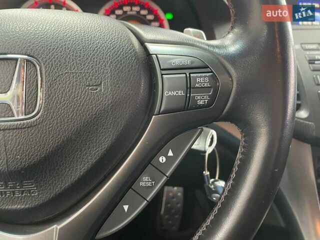 Серый Хонда Аккорд, объемом двигателя 2.35 л и пробегом 255 тыс. км за 9990 $, фото 29 на Automoto.ua