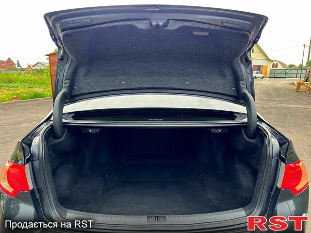 Серый Хонда Аккорд, объемом двигателя 2.4 л и пробегом 190 тыс. км за 10850 $, фото 6 на Automoto.ua