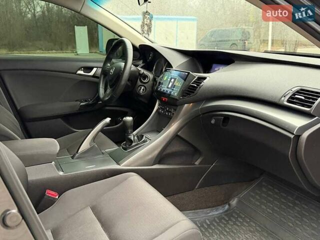 Сірий Хонда Аккорд, об'ємом двигуна 2 л та пробігом 240 тис. км за 8900 $, фото 11 на Automoto.ua