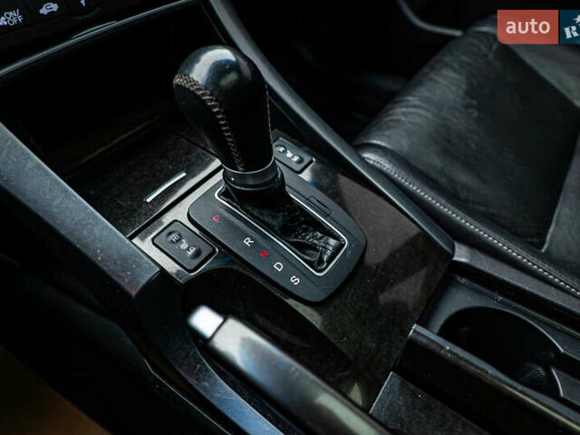 Сірий Хонда Аккорд, об'ємом двигуна 2 л та пробігом 191 тис. км за 10982 $, фото 18 на Automoto.ua