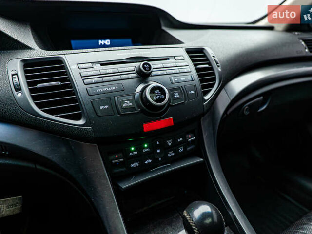 Сірий Хонда Аккорд, об'ємом двигуна 2 л та пробігом 191 тис. км за 10982 $, фото 17 на Automoto.ua