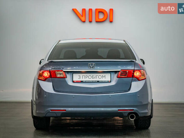 Сірий Хонда Аккорд, об'ємом двигуна 2 л та пробігом 191 тис. км за 10982 $, фото 5 на Automoto.ua