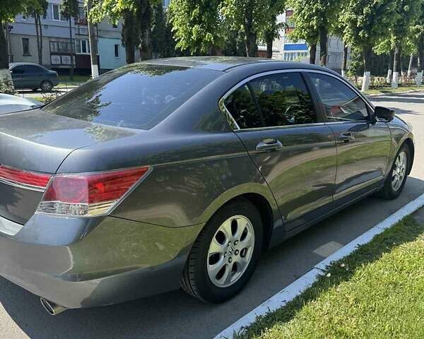 Серый Хонда Аккорд, объемом двигателя 2.35 л и пробегом 140 тыс. км за 10100 $, фото 6 на Automoto.ua