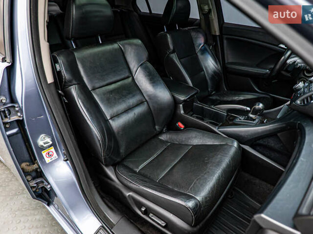 Сірий Хонда Аккорд, об'ємом двигуна 2 л та пробігом 191 тис. км за 10982 $, фото 19 на Automoto.ua