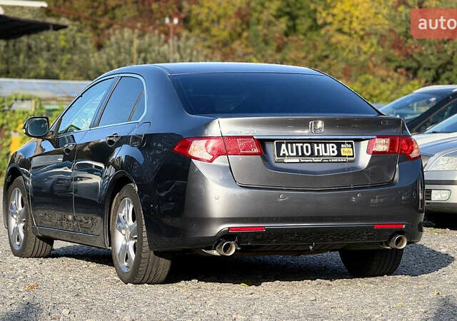 Серый Хонда Аккорд, объемом двигателя 2.4 л и пробегом 126 тыс. км за 12000 $, фото 7 на Automoto.ua