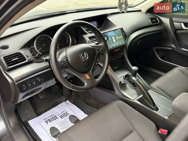 Сірий Хонда Аккорд, об'ємом двигуна 2 л та пробігом 240 тис. км за 8900 $, фото 14 на Automoto.ua