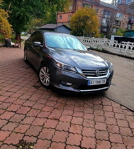 Серый Хонда Аккорд, объемом двигателя 2.4 л и пробегом 212 тыс. км за 12000 $, фото 2 на Automoto.ua