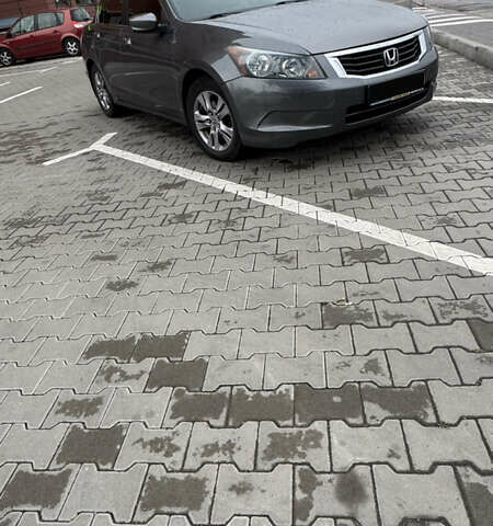 Сірий Хонда Аккорд, об'ємом двигуна 2.4 л та пробігом 177 тис. км за 8500 $, фото 3 на Automoto.ua