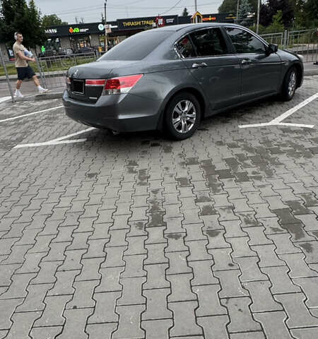 Сірий Хонда Аккорд, об'ємом двигуна 2.4 л та пробігом 177 тис. км за 8500 $, фото 4 на Automoto.ua