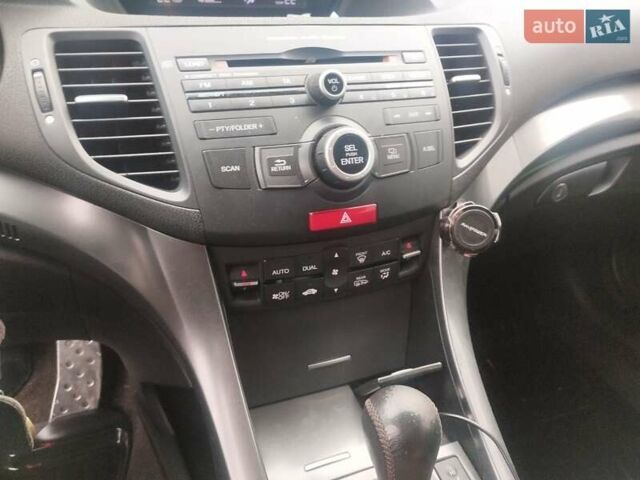 Серый Хонда Аккорд, объемом двигателя 2.35 л и пробегом 195 тыс. км за 11400 $, фото 29 на Automoto.ua