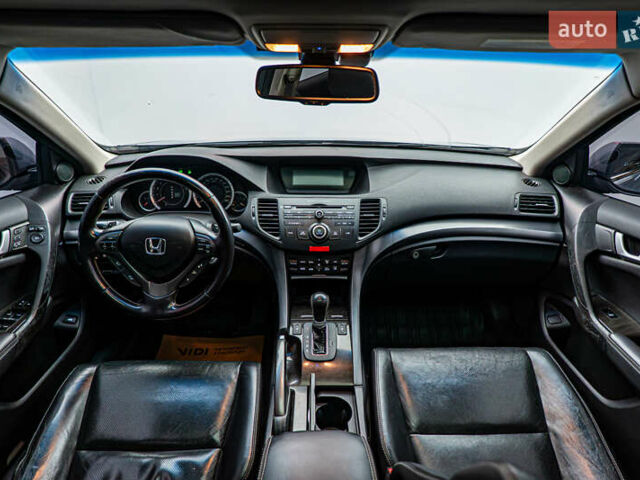 Сірий Хонда Аккорд, об'ємом двигуна 2 л та пробігом 191 тис. км за 10982 $, фото 9 на Automoto.ua