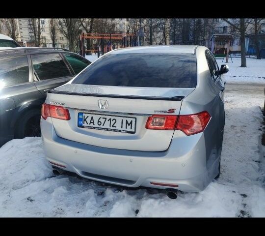 Серый Хонда Аккорд, объемом двигателя 2.4 л и пробегом 194 тыс. км за 11200 $, фото 1 на Automoto.ua