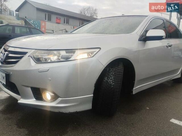 Серый Хонда Аккорд, объемом двигателя 2.35 л и пробегом 195 тыс. км за 11400 $, фото 14 на Automoto.ua