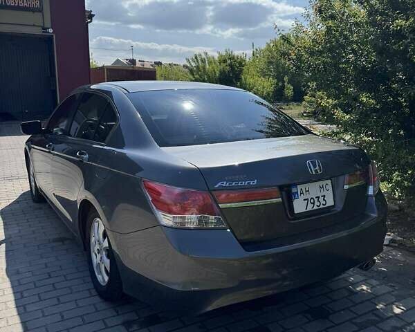 Серый Хонда Аккорд, объемом двигателя 2.35 л и пробегом 140 тыс. км за 10100 $, фото 5 на Automoto.ua