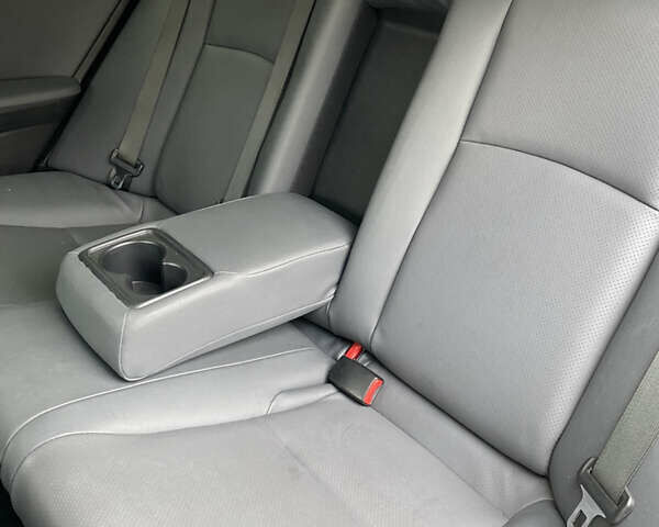 Серый Хонда Аккорд, объемом двигателя 2.35 л и пробегом 140 тыс. км за 11000 $, фото 12 на Automoto.ua