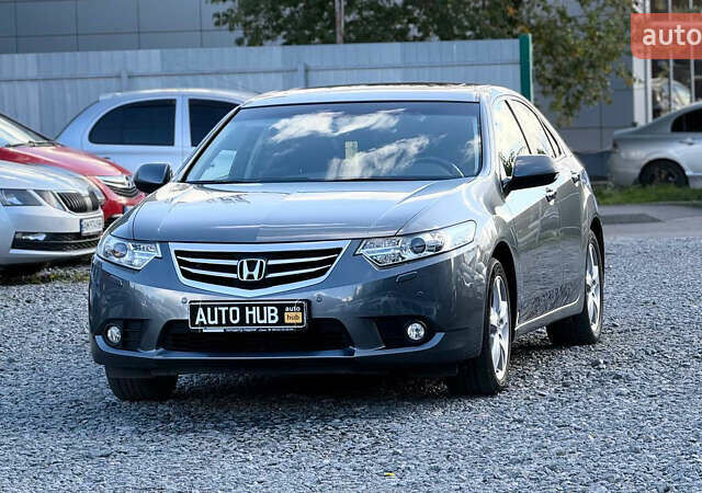 Серый Хонда Аккорд, объемом двигателя 2.4 л и пробегом 126 тыс. км за 12000 $, фото 4 на Automoto.ua
