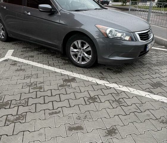 Серый Хонда Аккорд, объемом двигателя 2.4 л и пробегом 174 тыс. км за 8700 $, фото 1 на Automoto.ua